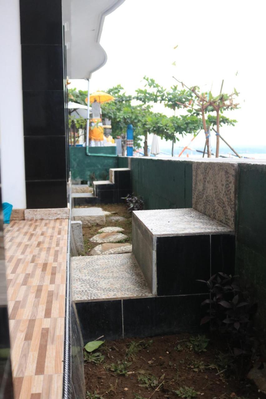 Alur Beach Homestay Amed Екстериор снимка
